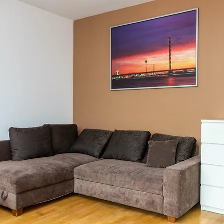 On The River 76m2 - Gym - Pool - Garage Apartamento